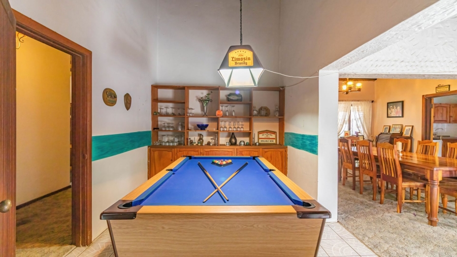 4 Bedroom Property for Sale in Bonza Bay Eastern Cape